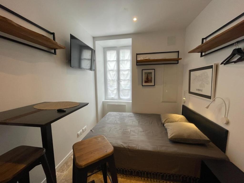 Petite Chambre Amenagee Avec Cuisine St Louis 3 La Rochelle  Dış mekan fotoğraf